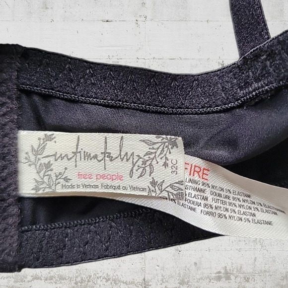 Intimately Free People Black Allure Lace Underwire Unpadded Bra Size 32C - Picture 5 of 8